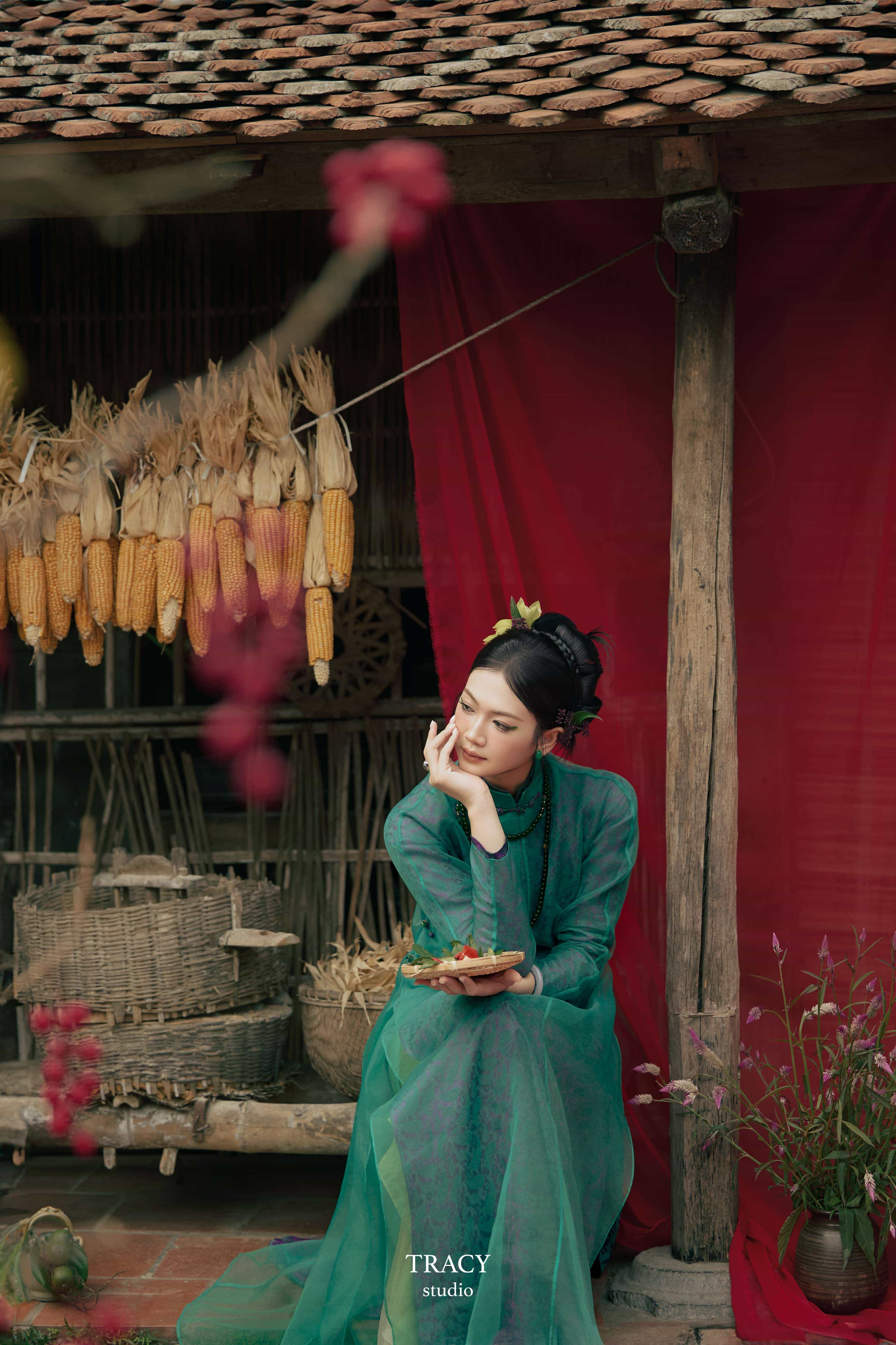 frontend/img/gallery/anh-tet-yem-ao-dai/tracy-studio-chup-ao-dai-anh-thu (4).jpg